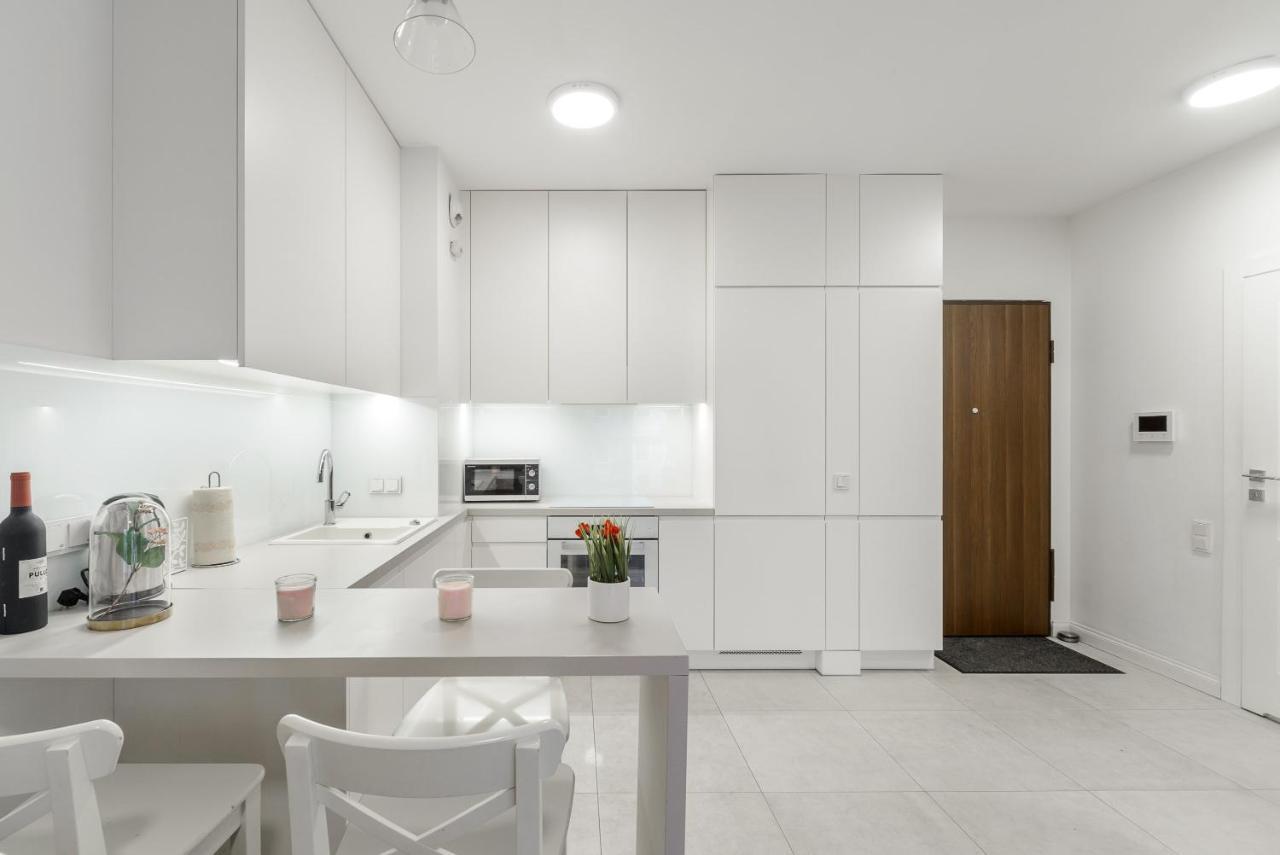 Luxury Apartments On Grzybowska Street In Warsaw Exterior photo