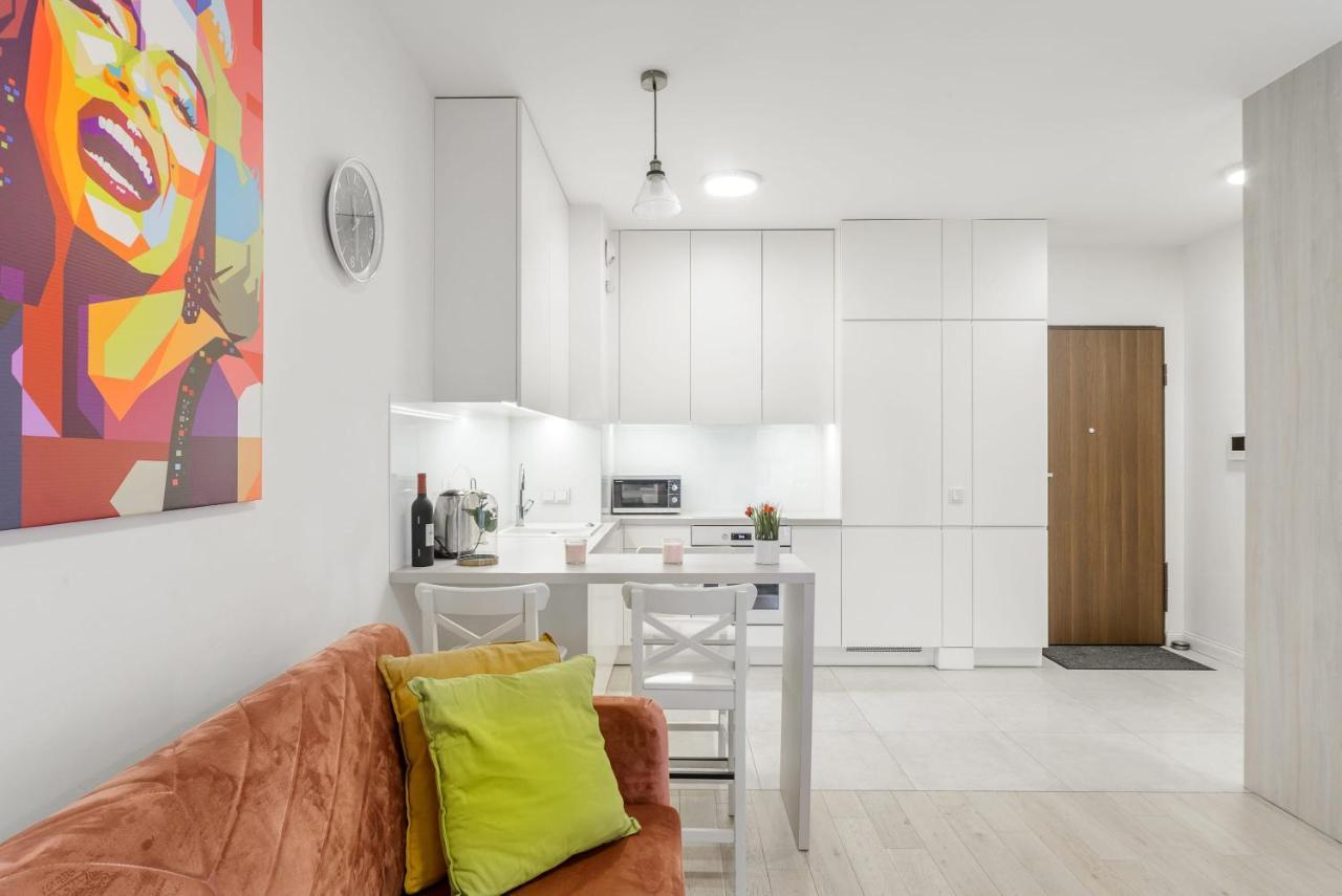 Luxury Apartments On Grzybowska Street In Warsaw Exterior photo